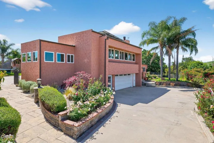 2-web-or-mls-UpmarketMedia-3774Gro-278