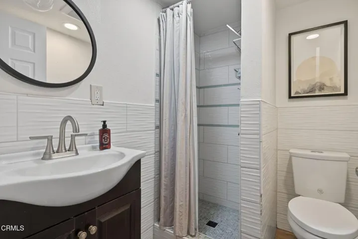 75-web-or-mls-UpmarketMedia-3774Gro-193