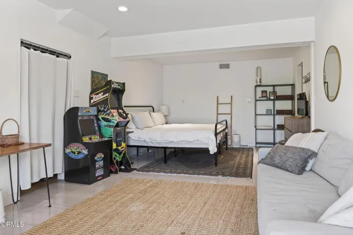 71-web-or-mls-UpmarketMedia-3774Gro-181