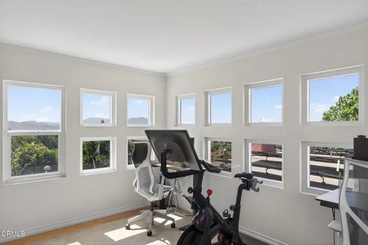 46-web-or-mls-UpmarketMedia-3774Gro-163