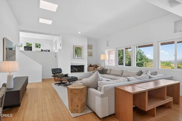20-web-or-mls-UpmarketMedia-3774Gro-079