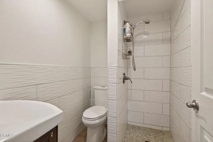 69-web-or-mls-UpmarketMedia-3774Gro-067