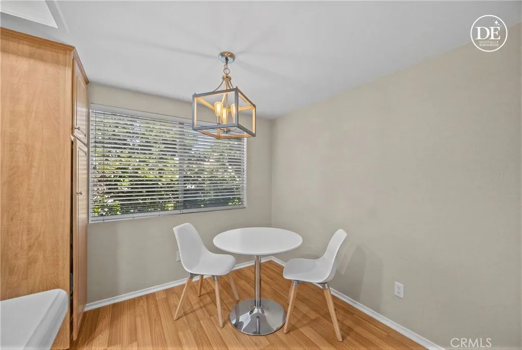 Virtual Staging Dining Nook