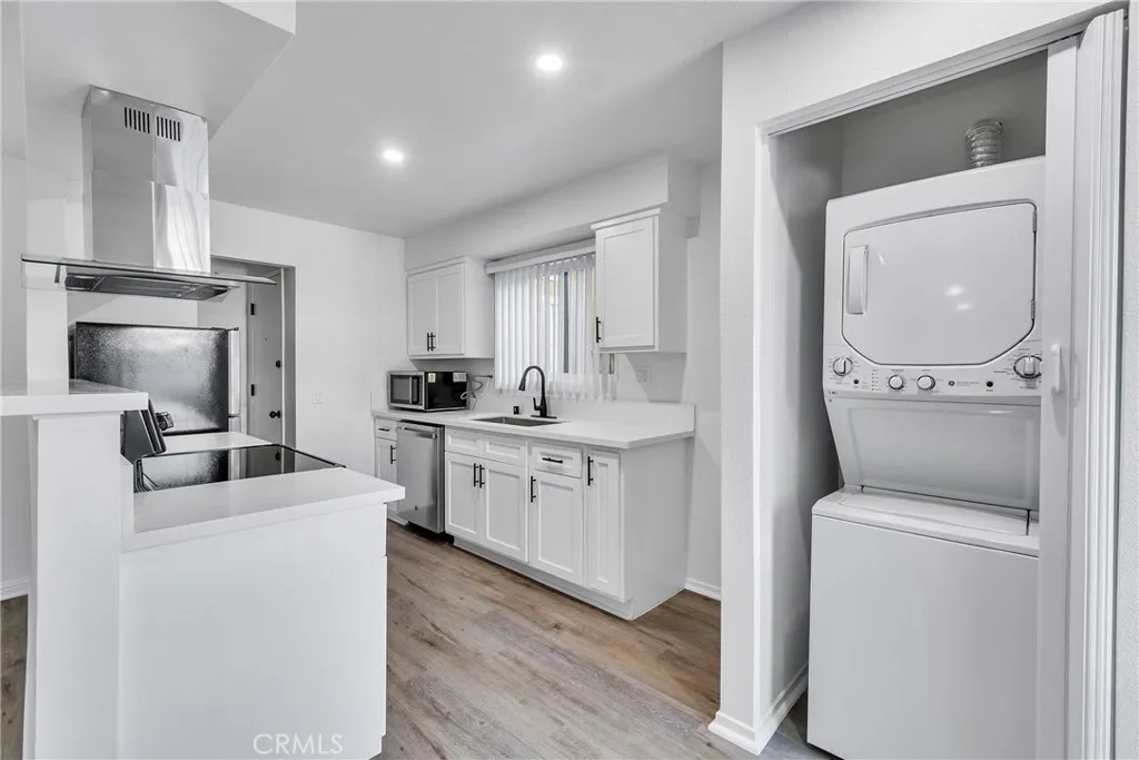 625 Orizaba 6, Long Beach, California 90814 — photo 5
