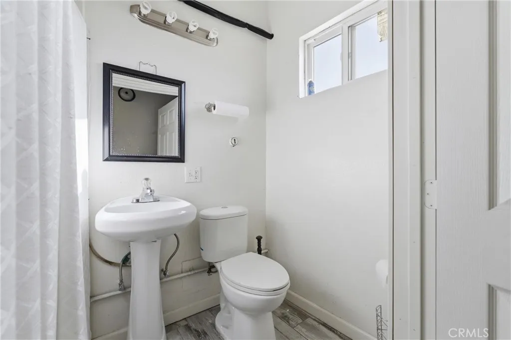 38266 Vacant