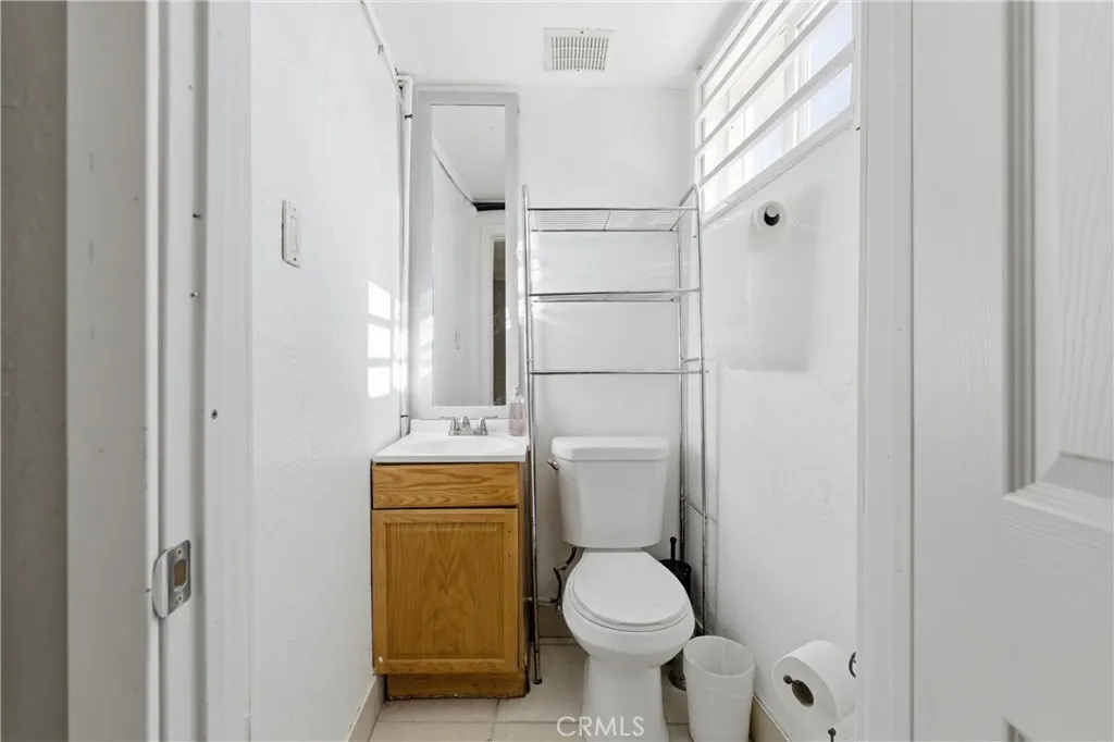 38268 Restroom
