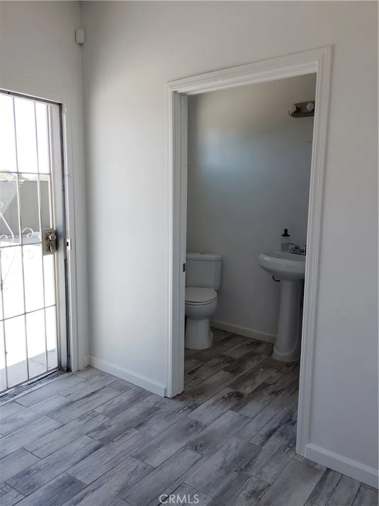 38266 Vacant