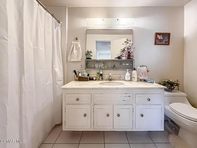 Upstairs Hall Bath