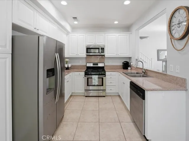 28355 Mirabelle, Saugus, California 91350