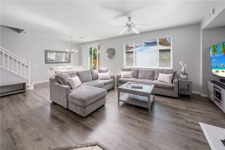 28355 Mirabelle, Saugus, California 91350