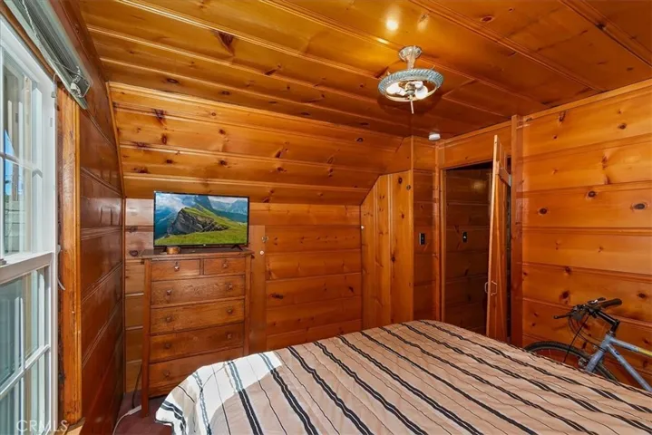593 Lynn, Big Bear Lake, California 92315