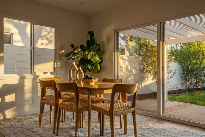 5141 Don Pio Drive, Woodland Hills, California 91364