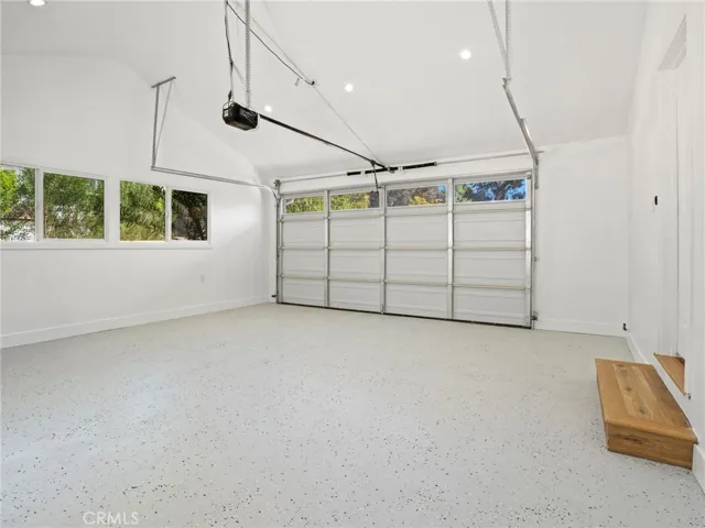 5141 Don Pio Drive, Woodland Hills, California 91364