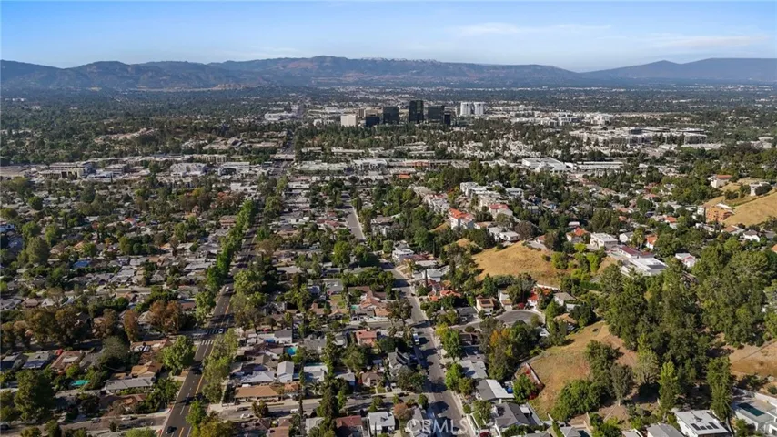 5141 Don Pio Drive, Woodland Hills, California 91364