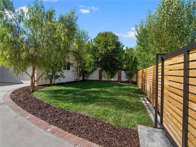 5141 Don Pio Drive, Woodland Hills, California 91364