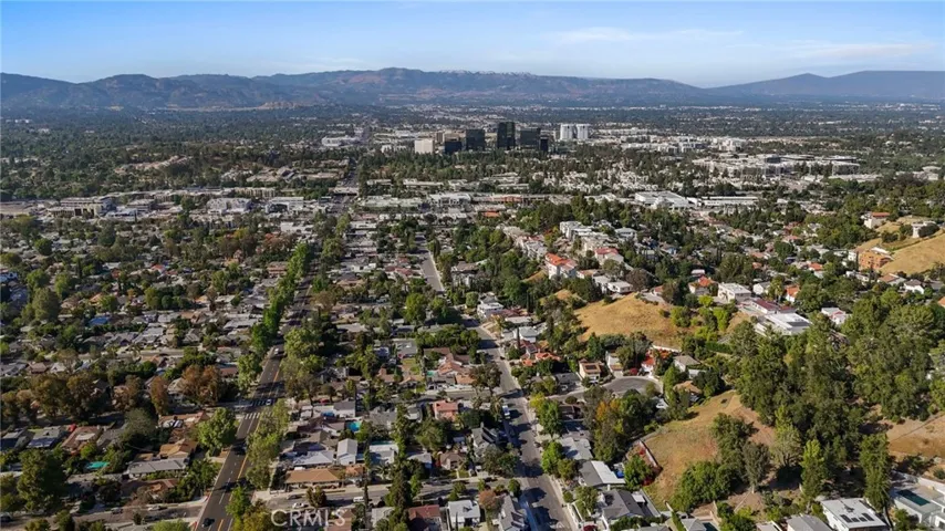 5141 Don Pio Drive, Woodland Hills, California 91364