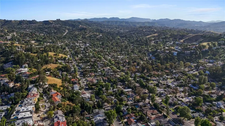 5141 Don Pio Drive, Woodland Hills, California 91364