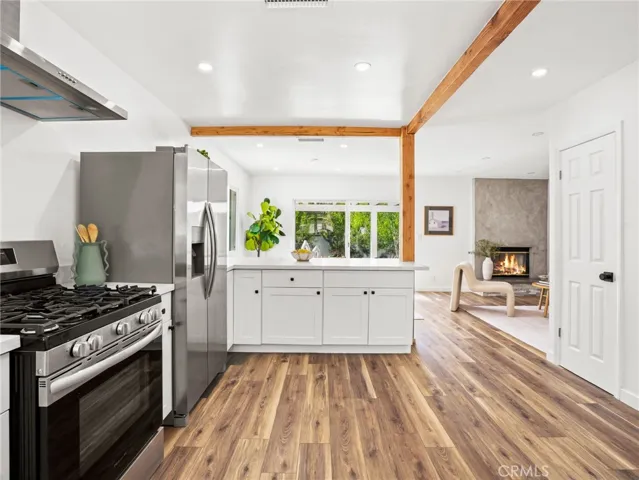 5141 Don Pio Drive, Woodland Hills, California 91364