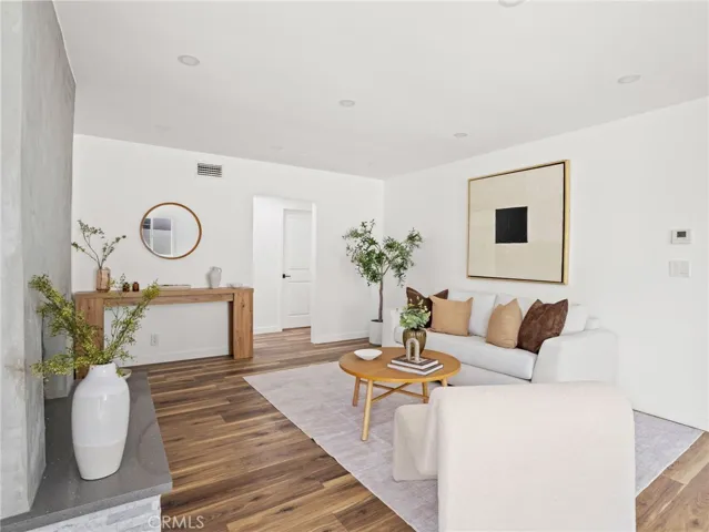 5141 Don Pio Drive, Woodland Hills, California 91364