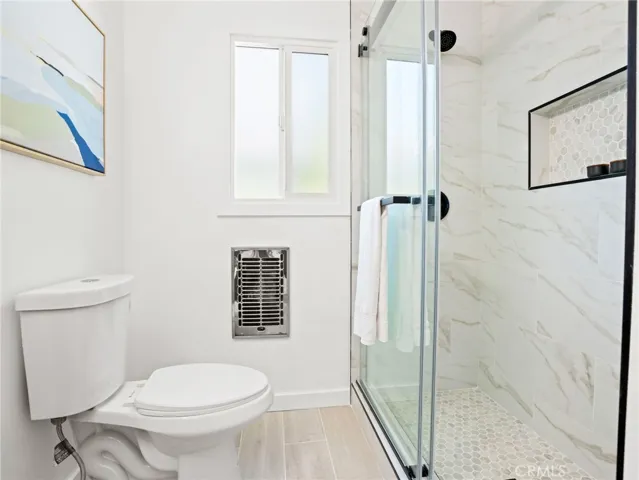 5141 Don Pio Drive, Woodland Hills, California 91364