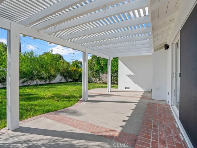 5141 Don Pio Drive, Woodland Hills, California 91364