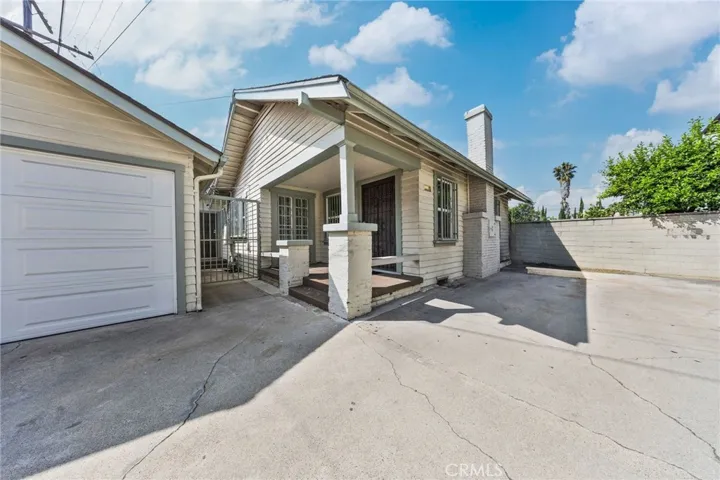 2 Bedroom House