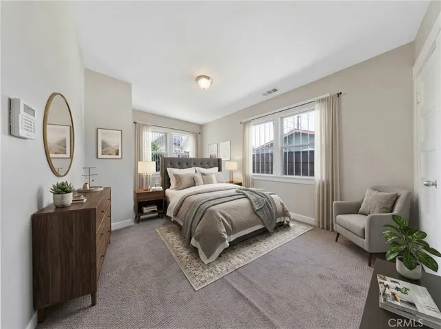 2 Bedroom House - virtually staged
