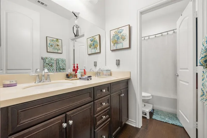 49-web-or-mls-8M4A0348