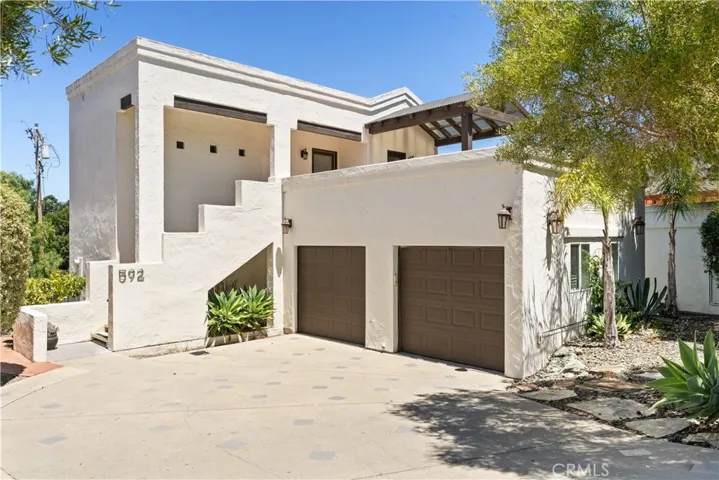 592 Stoneridge, San Luis Obispo, California 93401