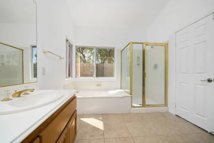 37-web-or-mls-GSNaples_OPMG_0426_037