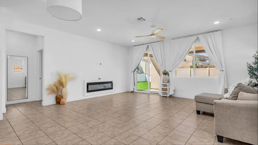 05-Were Focused 62880 Loftwood-5