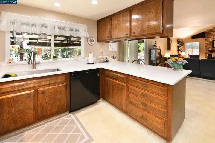 ANGLED VIEW TOWARDS F.R.