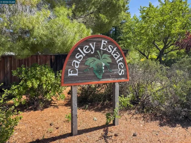 WELCOME TO EASLEY ESTATES