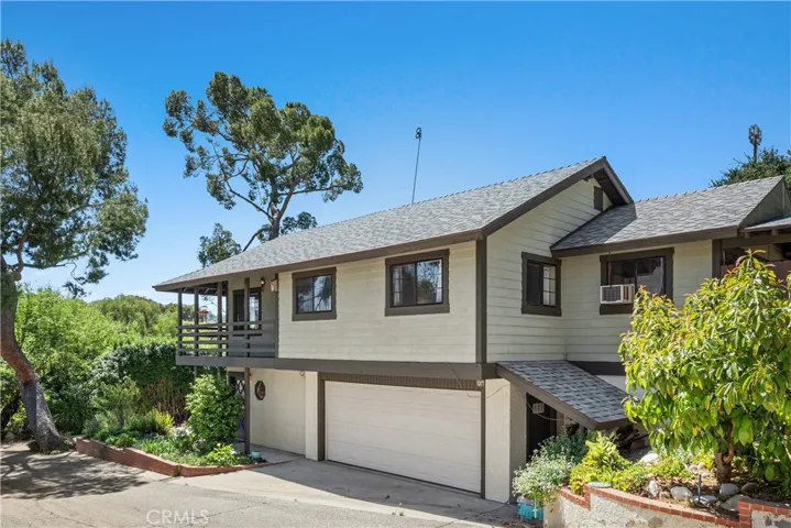 9201 Grundy Lane, Chatsworth, California 91311