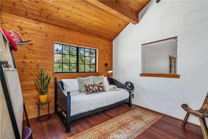 9201 Grundy Lane, Chatsworth, California 91311