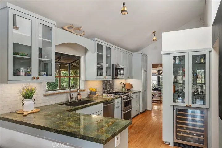 9201 Grundy Lane, Chatsworth, California 91311