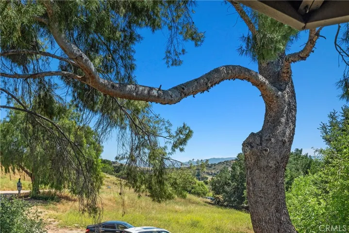 9201 Grundy Lane, Chatsworth, California 91311