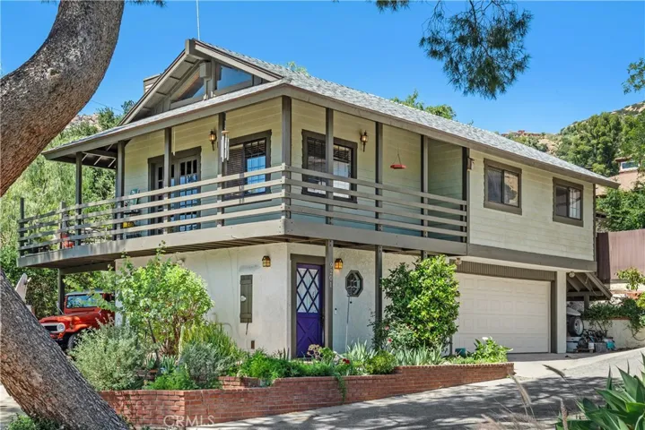 9201 Grundy Lane, Chatsworth, California 91311