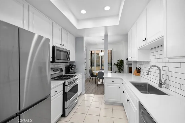 1271 Granville Avenue 102, Los Angeles, California 90025