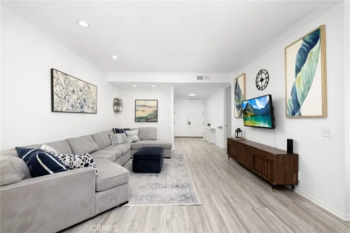 1271 Granville Avenue 102, Los Angeles, California 90025