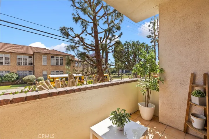 1271 Granville Avenue 102, Los Angeles, California 90025