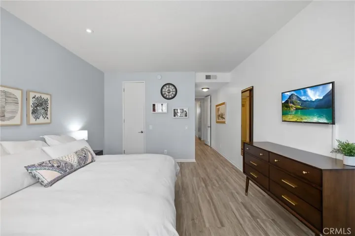 1271 Granville Avenue 102, Los Angeles, California 90025