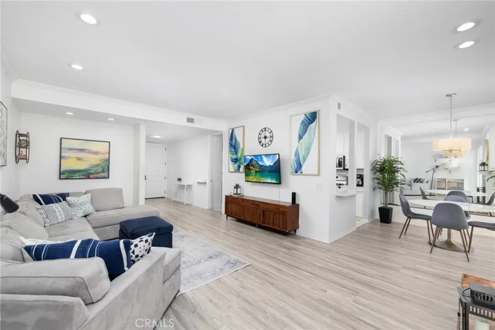 1271 Granville Avenue 102, Los Angeles, California 90025