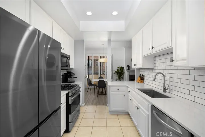 1271 Granville Avenue 102, Los Angeles, California 90025