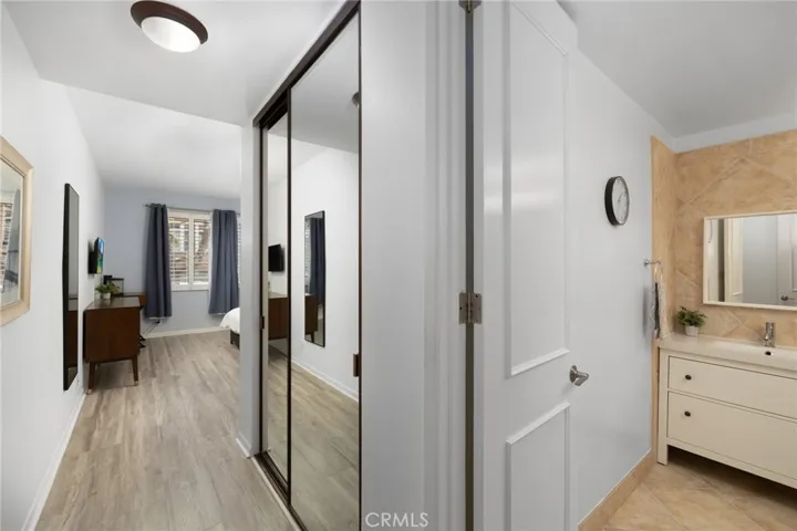 1271 Granville Avenue 102, Los Angeles, California 90025