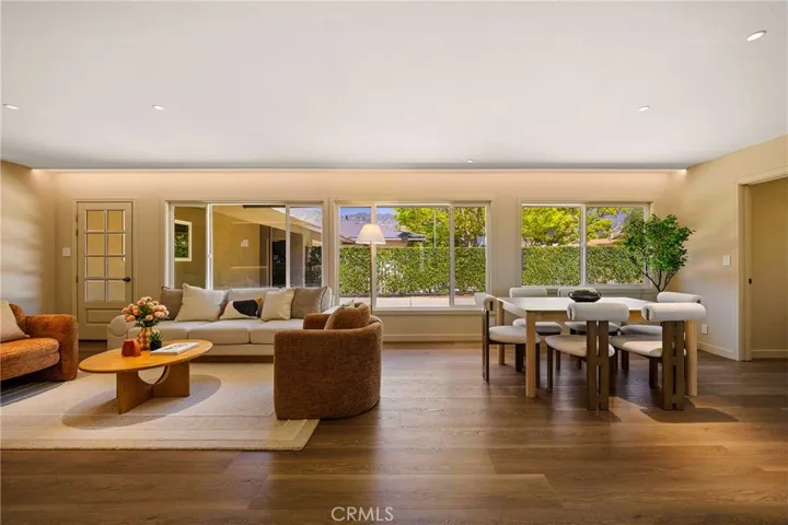 883 E Leadora, Glendora, California 91741