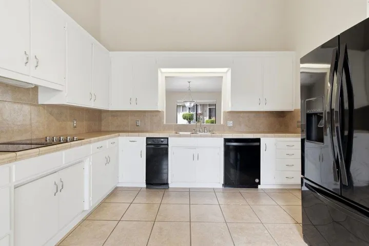 480 Ridgemark Drive, Hollister, California 95023