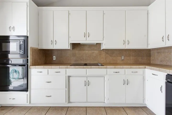480 Ridgemark Drive, Hollister, California 95023