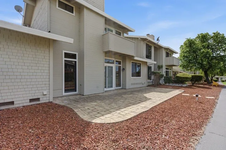 480 Ridgemark Drive, Hollister, California 95023