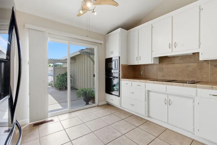 480 Ridgemark Drive, Hollister, California 95023